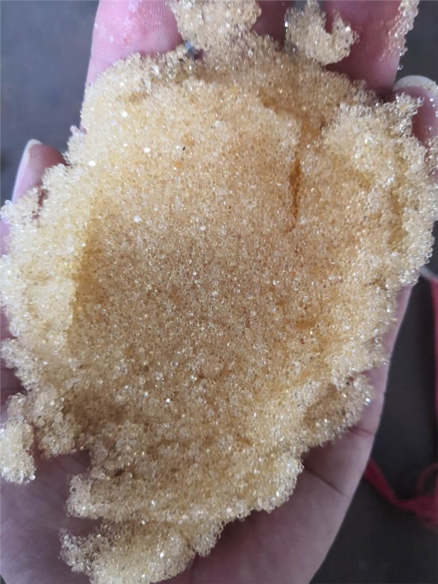 滤芯中的离子交换树脂为啥是黑白色的